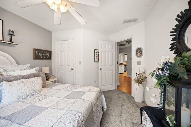 398 Carriage Lane, Jamestown, KY 42629