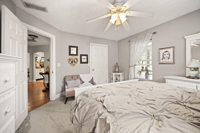 398 Carriage Lane, Jamestown, KY 42629