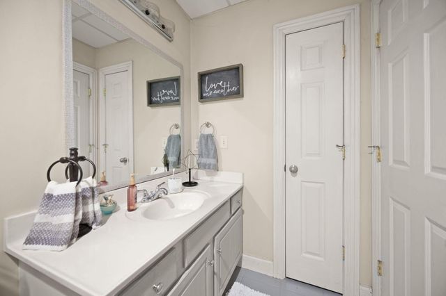 398 Carriage Lane, Jamestown, KY 42629