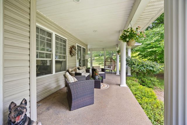 398 Carriage Lane, Jamestown, KY 42629