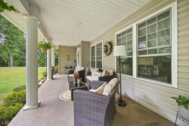 398 Carriage Lane, Jamestown, KY 42629