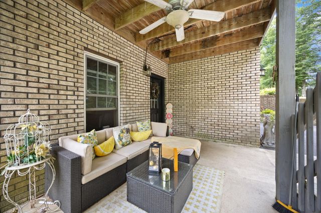 398 Carriage Lane, Jamestown, KY 42629