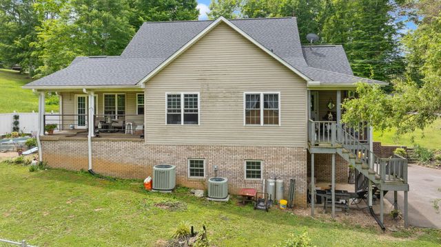 398 Carriage Lane, Jamestown, KY 42629