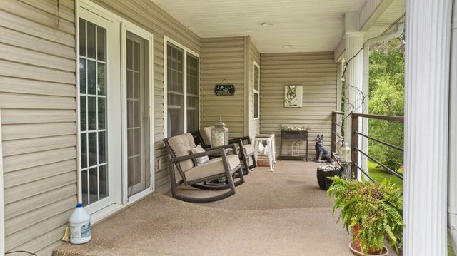 398 Carriage Lane, Jamestown, KY 42629