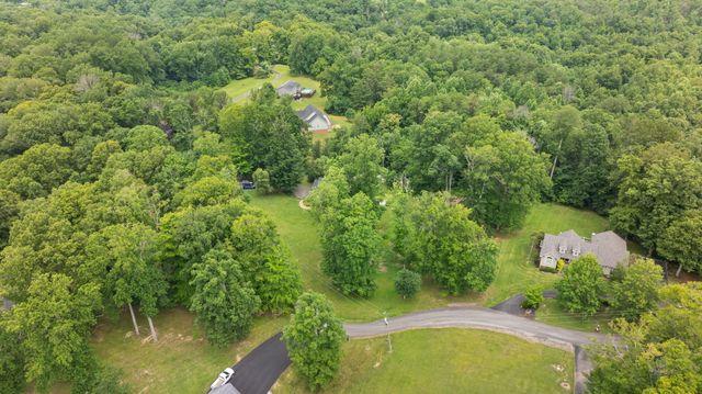 398 Carriage Lane, Jamestown, KY 42629