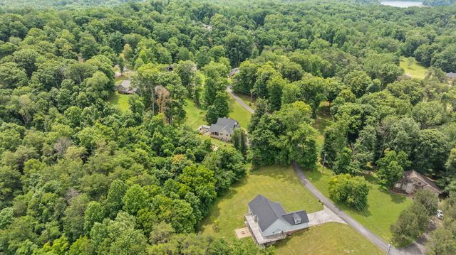 398 Carriage Lane, Jamestown, KY 42629