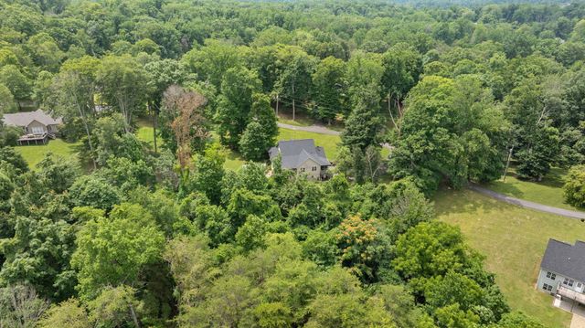 398 Carriage Lane, Jamestown, KY 42629
