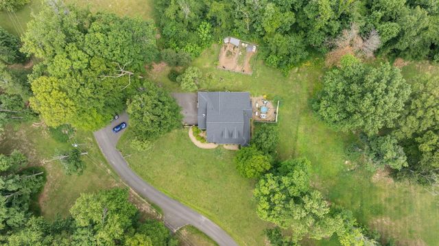 398 Carriage Lane, Jamestown, KY 42629