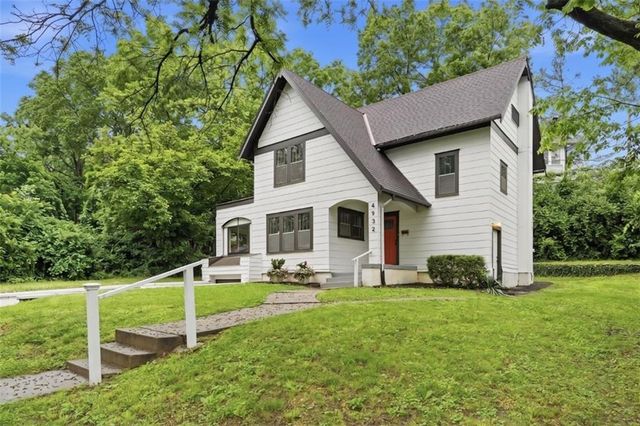 4932 Troostwood Road, Kansas City, MO 64110