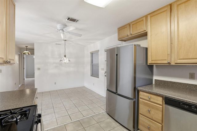 8546 NW 37TH TERRACE, Gainesville, FL 32653