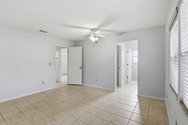 8546 NW 37TH TERRACE, Gainesville, FL 32653
