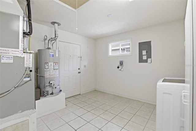 8546 NW 37TH TERRACE, Gainesville, FL 32653