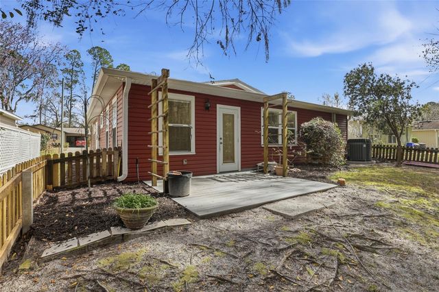 8546 NW 37TH TERRACE, Gainesville, FL 32653