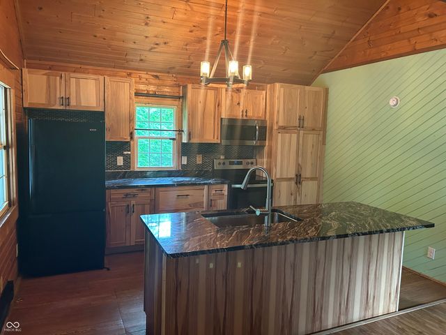 7680 Beech Tree Road, Nineveh, IN 46164