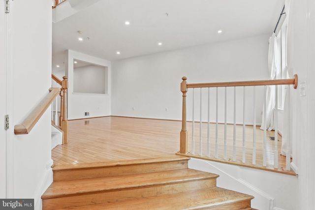 20 CASTLE GARDEN CT, Olney, MD 20832