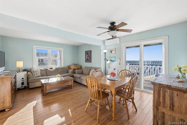 6 Soundview Drive North deck, Montauk, NY 11954