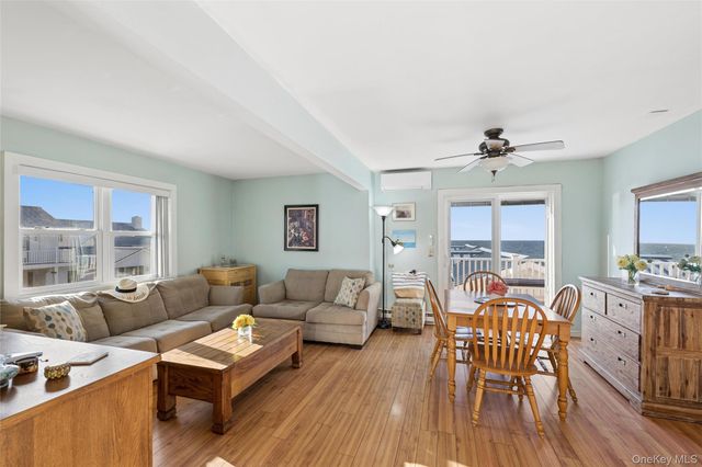 6 Soundview Drive North deck, Montauk, NY 11954