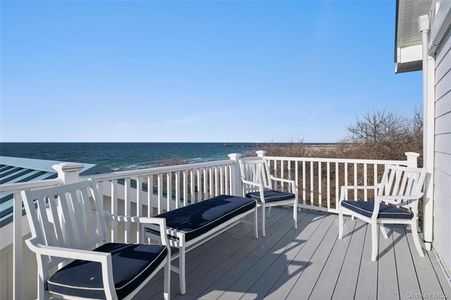 6 Soundview Drive North deck, Montauk, NY 11954