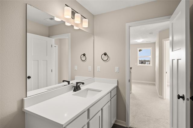 6514 NE Kendall Avenue, Pleasant Hill, IA 50327