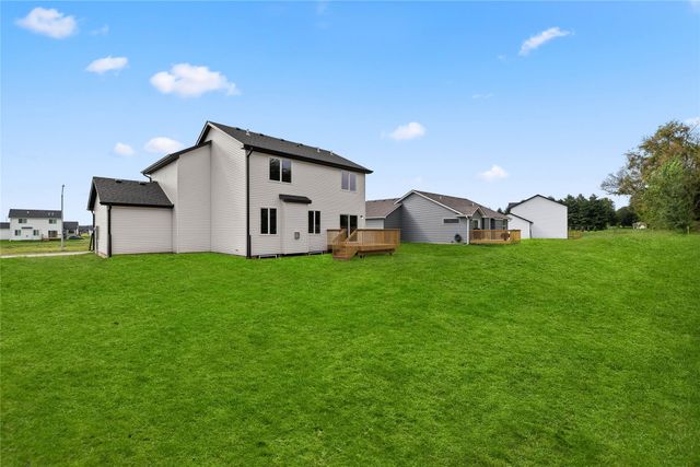 6514 NE Kendall Avenue, Pleasant Hill, IA 50327