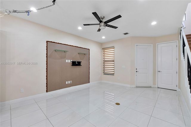 20914 NW 1st Dr, Pembroke Pines, FL 33029