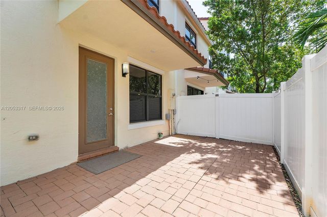 20914 NW 1st Dr, Pembroke Pines, FL 33029