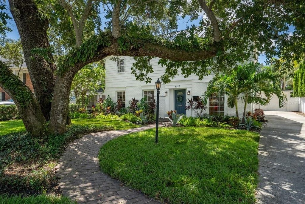 4512 S FERNCROFT CIRCLE, Tampa, FL 33629