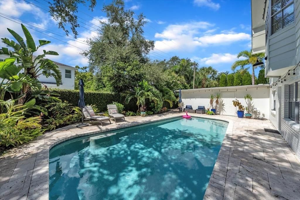 Image 5 of property listing at 4512 S FERNCROFT CIRCLE, Tampa, FL 33629