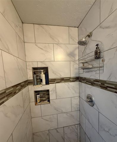 10927 Arendale Street, Houston, TX 77075