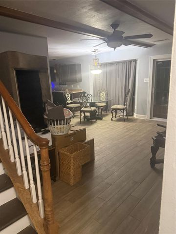 10927 Arendale Street, Houston, TX 77075