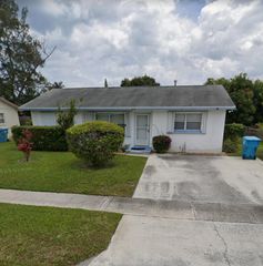 2030 NE 1st Lane, Boynton Beach, FL 33435