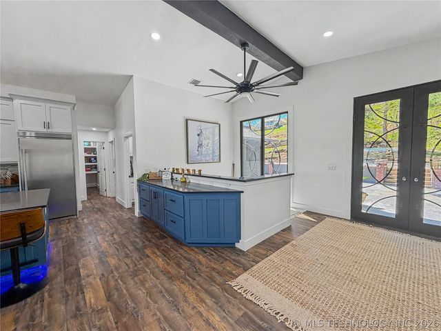 17884 W Running Springs Road, Park Hill, OK 74451