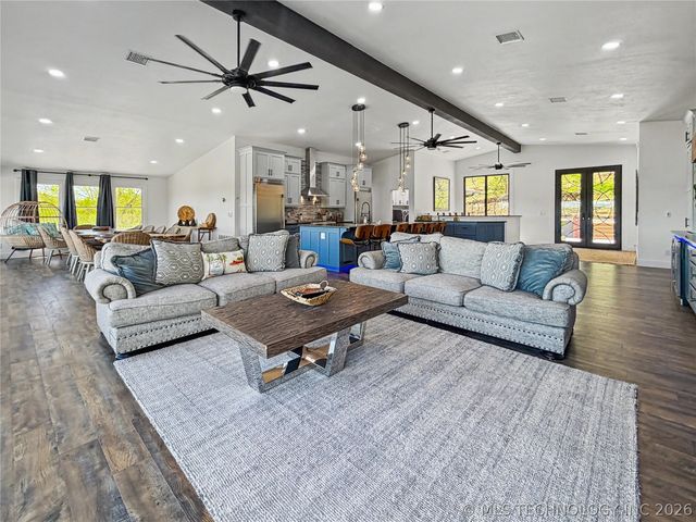 17884 W Running Springs Road, Park Hill, OK 74451