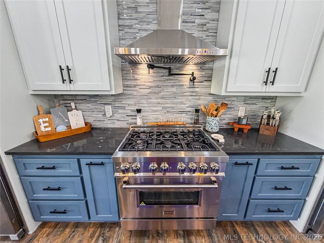 17884 W Running Springs Road, Park Hill, OK 74451