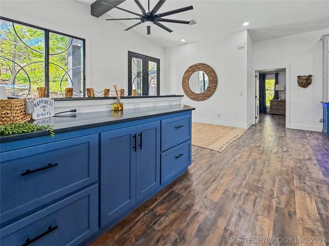 17884 W Running Springs Road, Park Hill, OK 74451