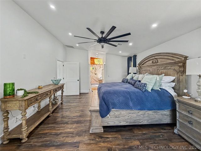 17884 W Running Springs Road, Park Hill, OK 74451