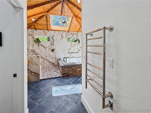 17884 W Running Springs Road, Park Hill, OK 74451