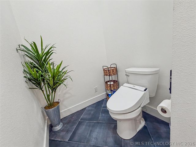 17884 W Running Springs Road, Park Hill, OK 74451