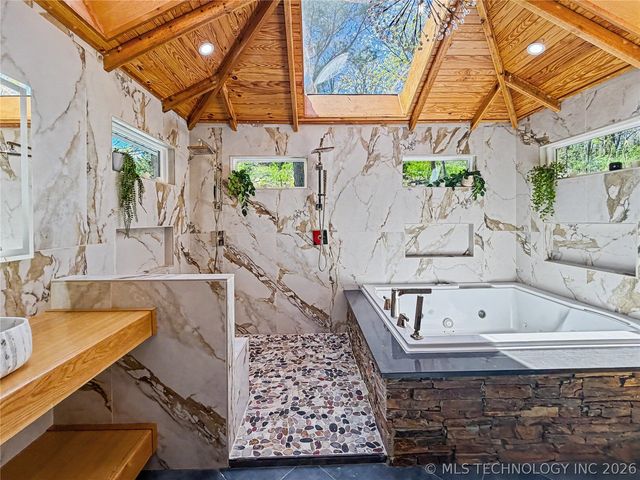 17884 W Running Springs Road, Park Hill, OK 74451