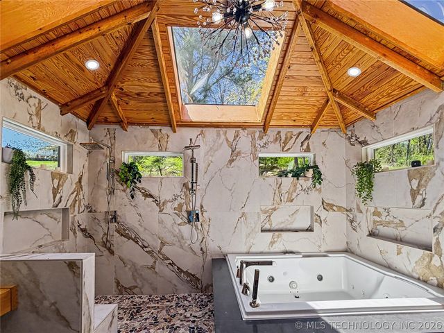 17884 W Running Springs Road, Park Hill, OK 74451