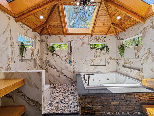 17884 W Running Springs Road, Park Hill, OK 74451