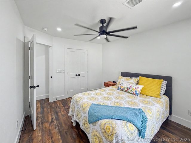 17884 W Running Springs Road, Park Hill, OK 74451
