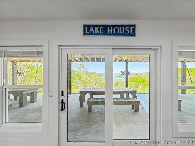17884 W Running Springs Road, Park Hill, OK 74451