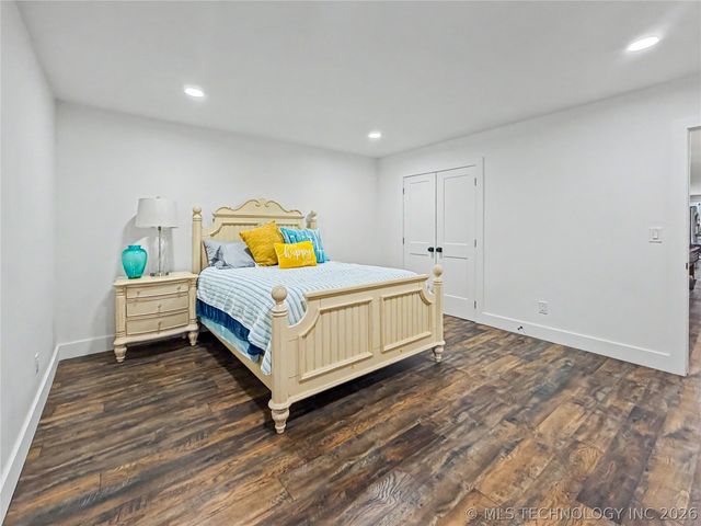 17884 W Running Springs Road, Park Hill, OK 74451