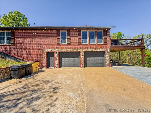 17884 W Running Springs Road, Park Hill, OK 74451