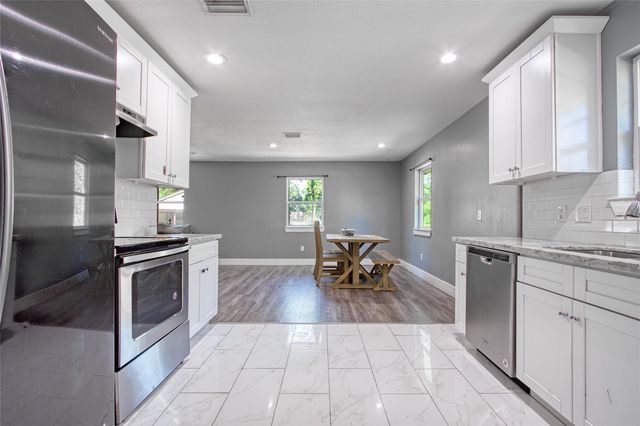 31111 Honeysuckle Lane, Magnolia, TX 77354