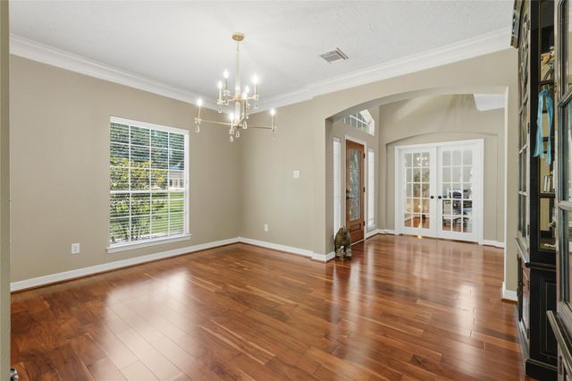8766 Skyline Lane, Conroe, TX 77302