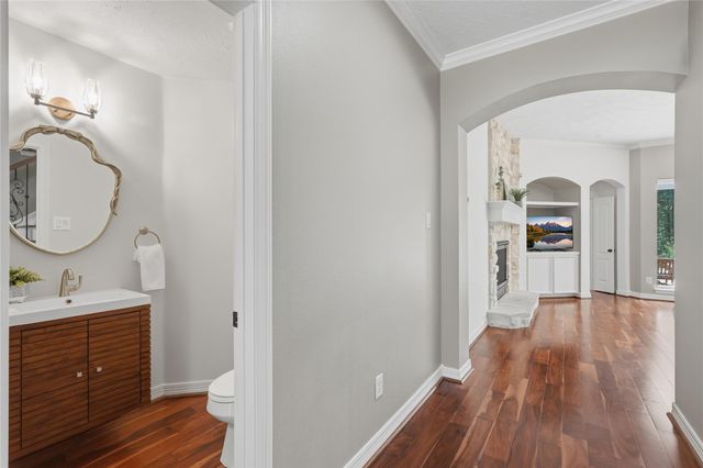 8766 Skyline Lane, Conroe, TX 77302