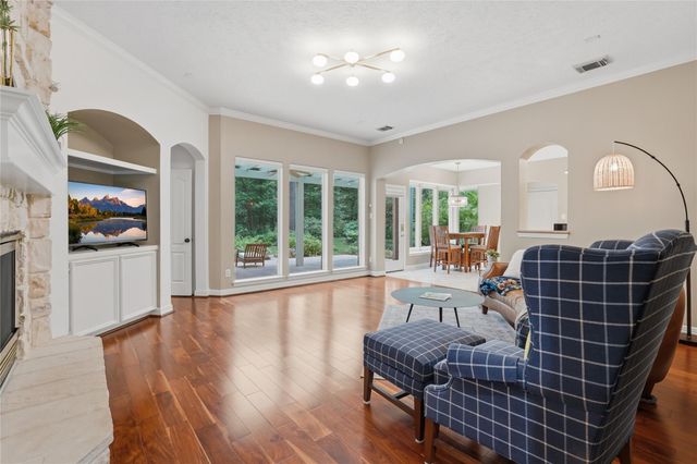 8766 Skyline Lane, Conroe, TX 77302