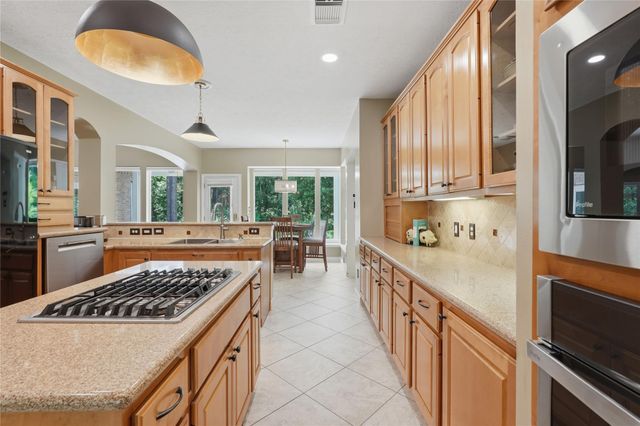 8766 Skyline Lane, Conroe, TX 77302